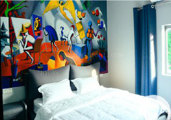 都江堰对于酒店的墙体彩绘而言更注重哪些方面？